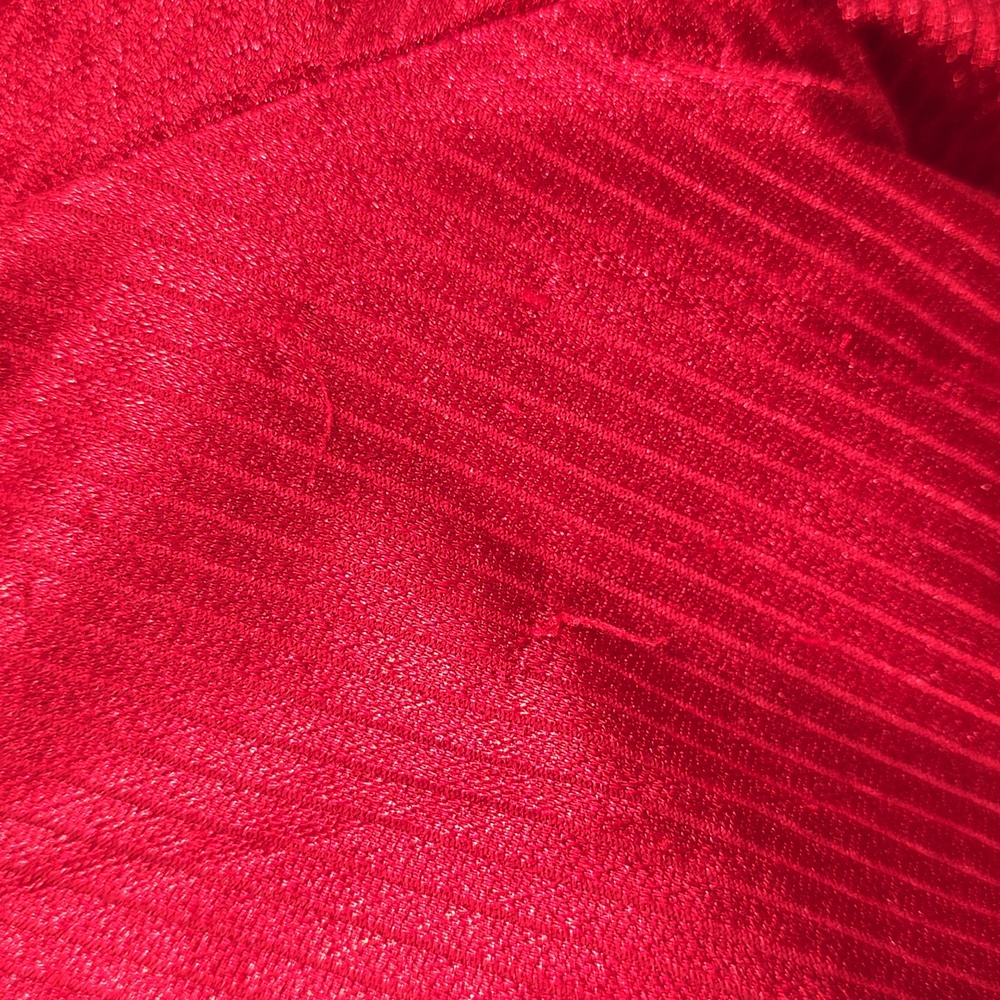 Nike Red and White Shorts Kids Size 5 - Picture 10 of 11